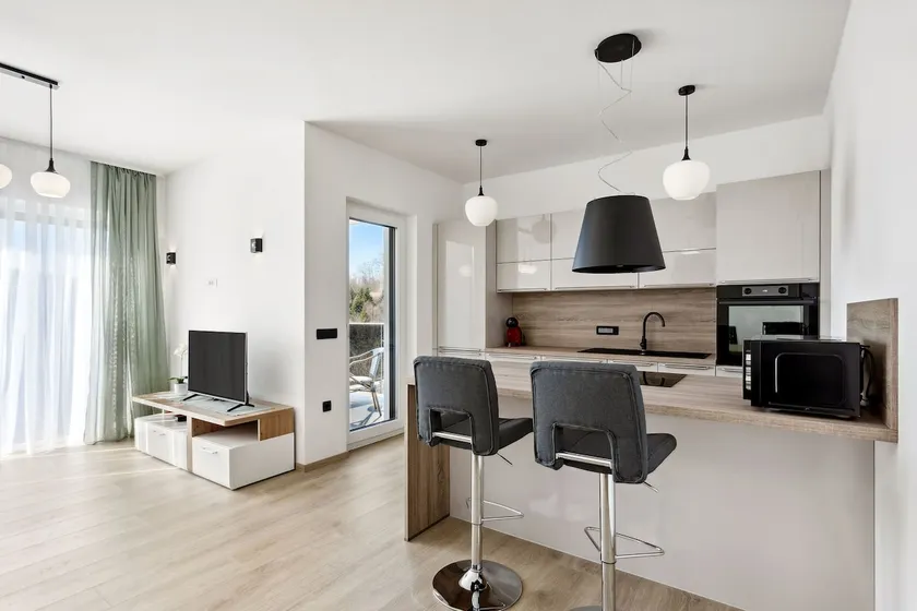 Kristal Lux Apartment with a balcony 2 - Image 1