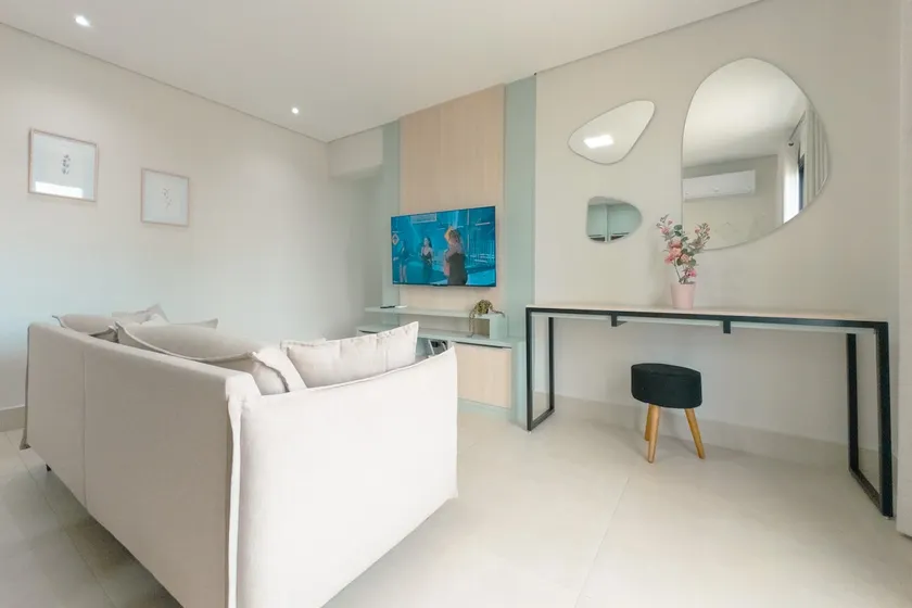 Your Sophisticated Retreat in Downtown Maringá - Image 1
