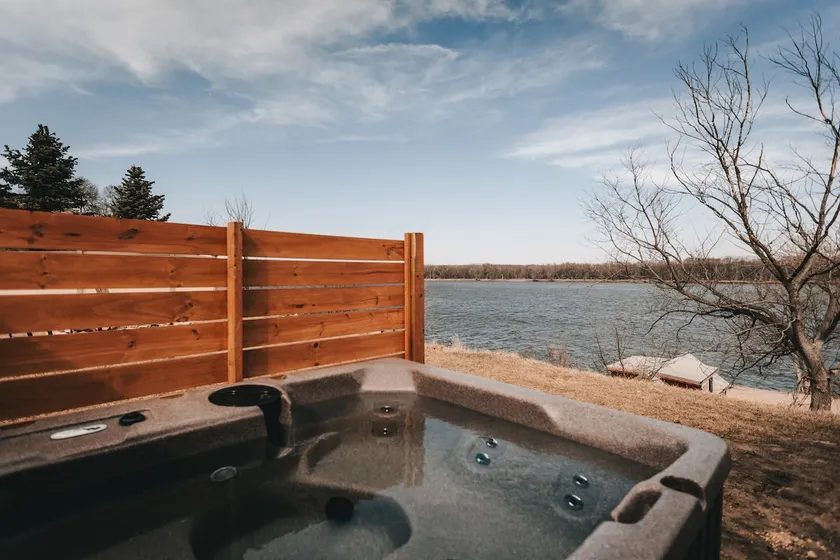 Drifter Cabin|Riverview+ Sauna+ HotTub+ Pickleball - Image 1