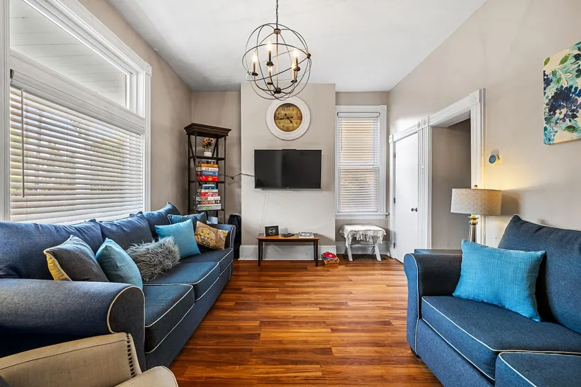 The Ultimate Fan's Retreat 5BR near all the Action - Image 1