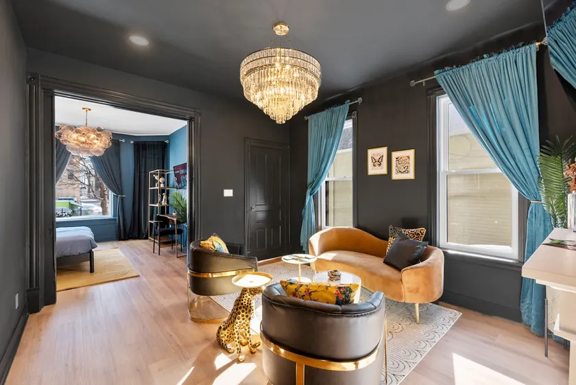 Gatsby inspired w/ parking pad, patio & luxe style - Image 1