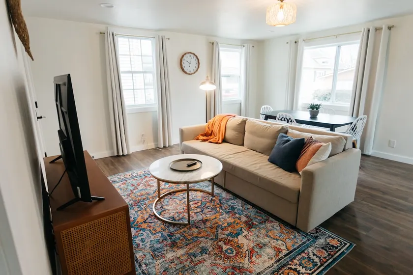 Gorgeous 2 Bed Home in Dayton - Image 1