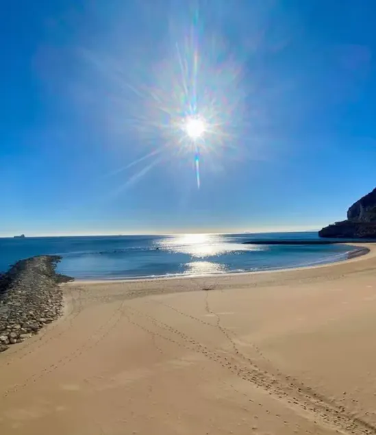 Beachfront Sunrise Sands Retreat, Gibraltar - Image 1