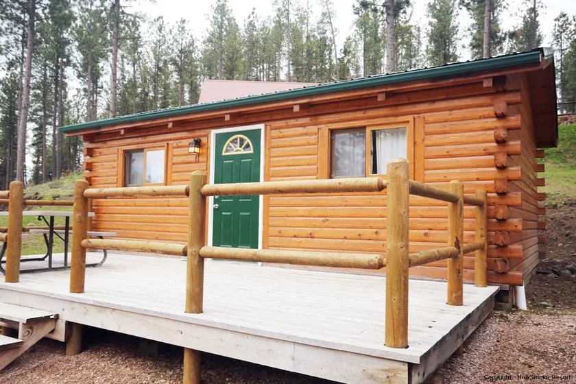 Cabin #10 at Holy Smoke Resort - Image 1
