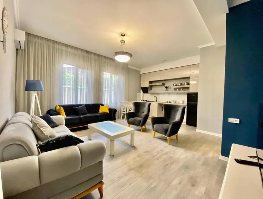 Blue apartment in Kutaisi - Image 1