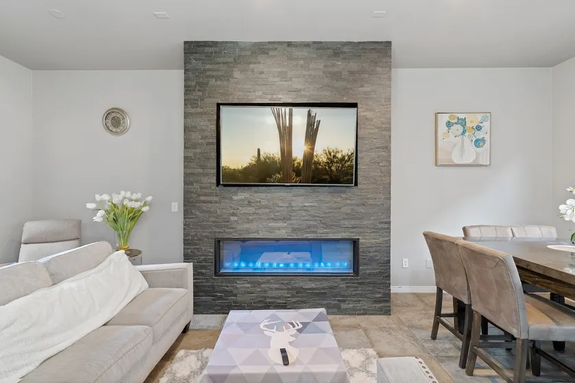 Serene Retreat with Pool & Spa 3 Bed 3 Bath - Image 1