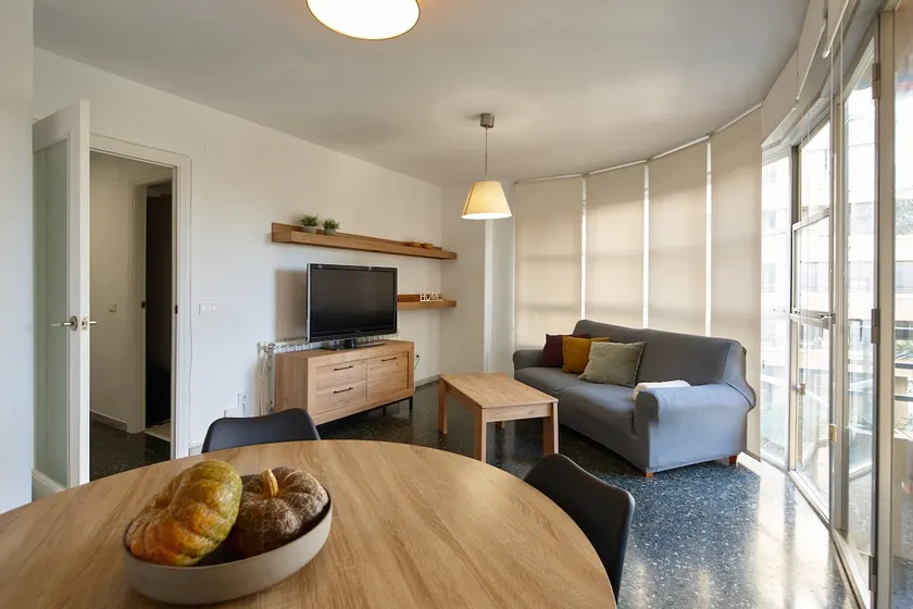 Eco-Manolita Ripoll con parking incluido - Image 1