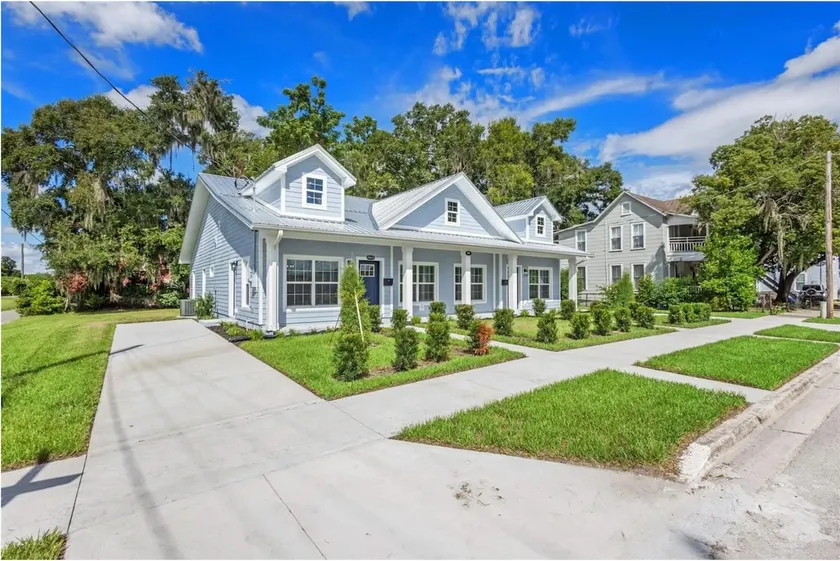 Walk to Downtown Plant City | 4 Beds 3 Baths - Image 1