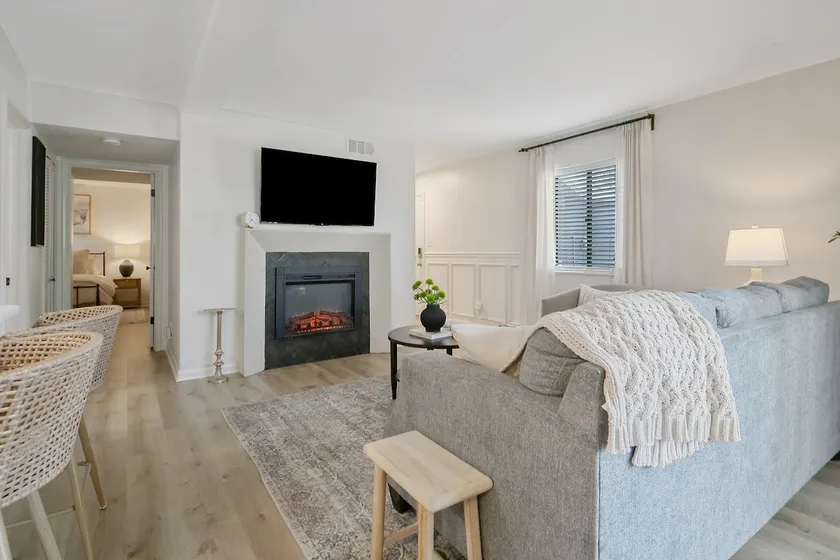 Modern Coastal Retreat | Seafood & Beaches - Image 1