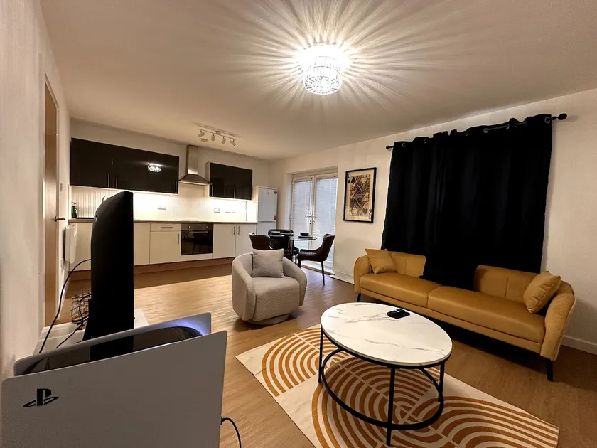 Family-Friendly+ Central Heating +Wi-Fi+CityView - Image 1