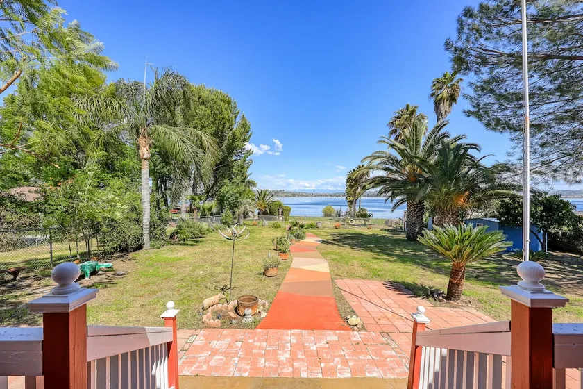 Lakeside Orange Farmhouse - Image 1