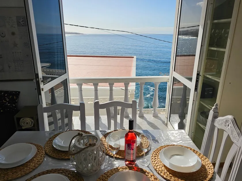 Oceanic House - Image 1
