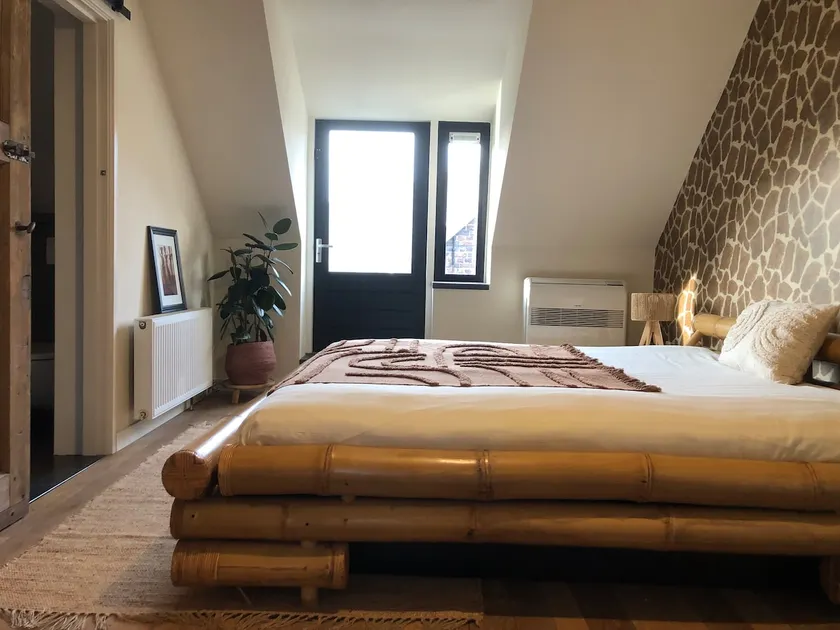 Boutique apartment room 2 - Image 1