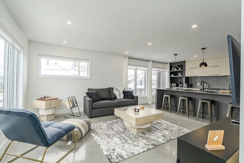 New apartment in the city center - Image 1