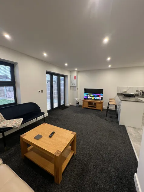 3 Bed Spacious Retreat - Image 1