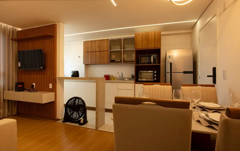 Apt 406 - Image 1