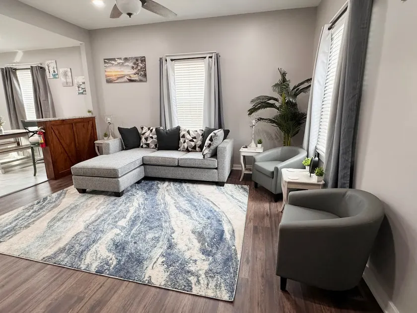 2bd/1ba Home-Minutes from Casino - Image 1