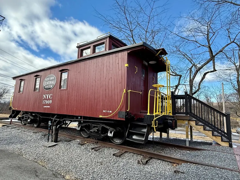 New York Central Vintage Caboose - Image 1