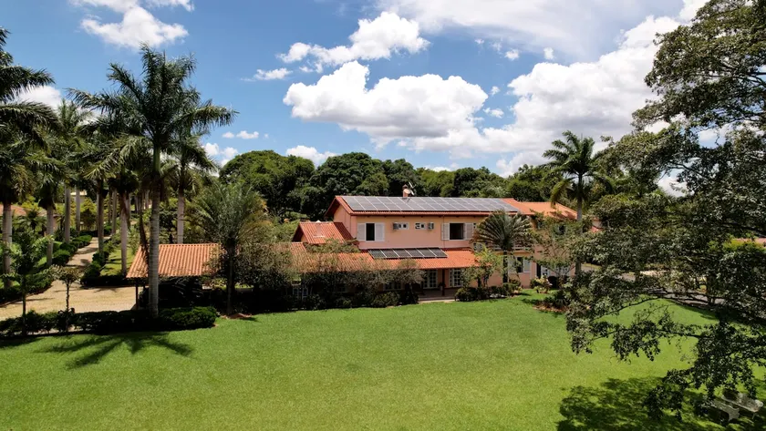 Country House in a Condominium - Image 1