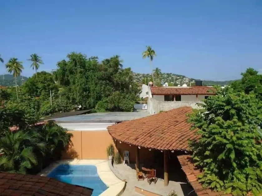 1. Ground floor apartment with pool and jacuzzi - Image 1