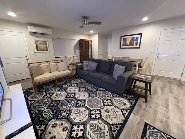 cozy relaxing home - Image 1