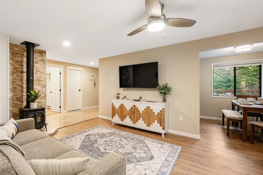Cozy Townhouse in Juneau - Image 1