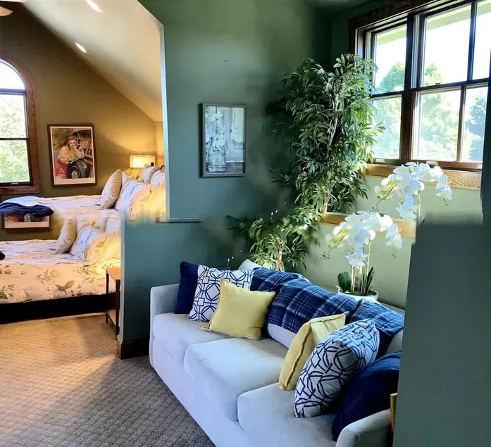 Red Rock Loft | *Pet Friendly Hunters Dream* - Image 1