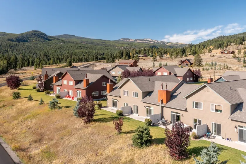 Elk Haven Retreat close to Big Sky, MT town center - Image 1