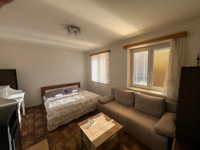Linden Apartment - Image 1