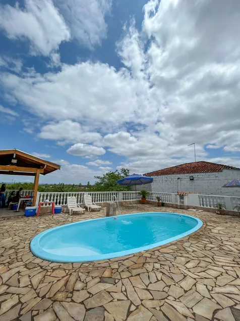 Cantinho dos Avós Farm - Image 1