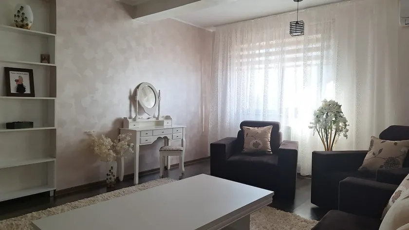 Andi Apartment Suceava - Image 1