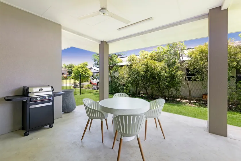 Zenhouse Harmony 4BR Modern Home Near CDU and Hospital - Image 1
