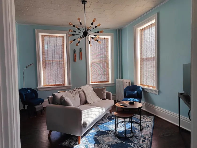 Cozy Home, Great Location in Downtown Huntingdon - Image 1