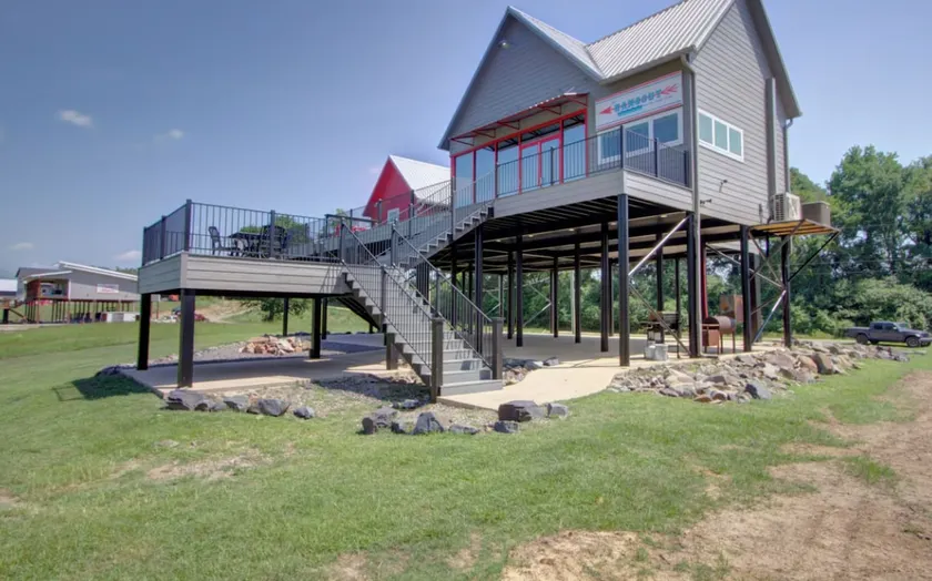 The Hangout on the Caddo River - Image 1