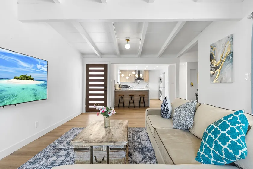Comfy House in Rowland Height-close to Disney 1512 - Image 1
