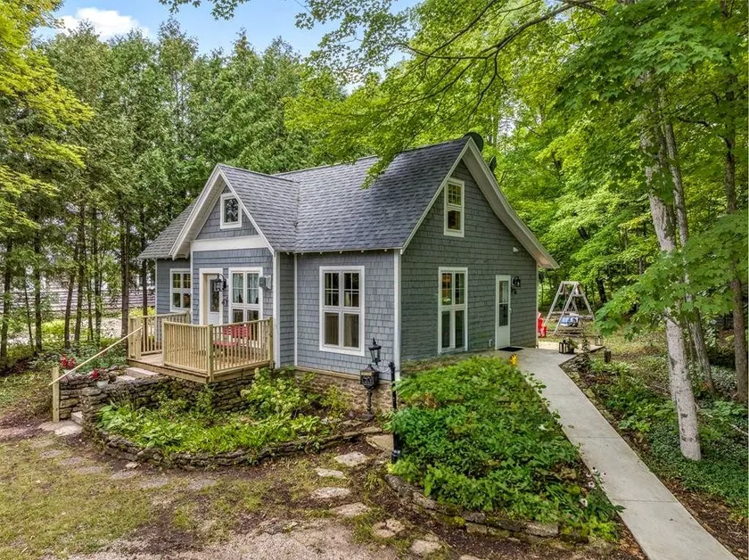 Restored 1920s Cottage | 4 Mins to Sister Bay - Image 1