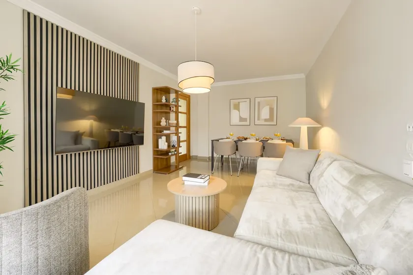 New! Sevilla Exclusive Apartment - Image 1