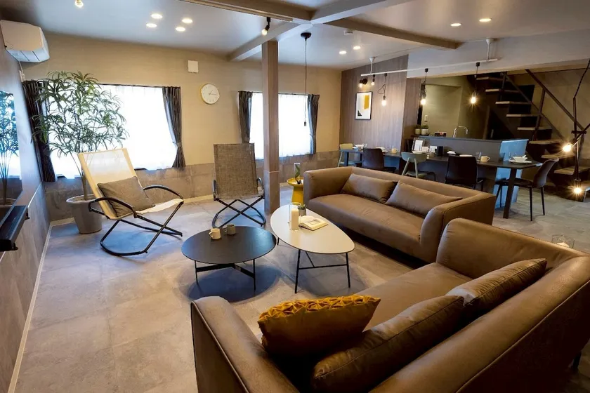 Entire private villa / 5LDK with free parking space, close to the beach! Sleeps up to 11 - Image 1