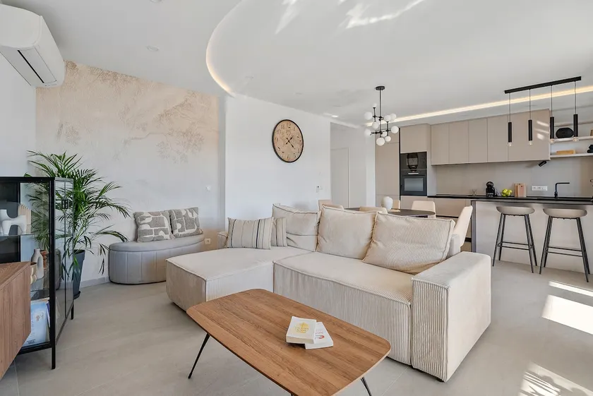 Luxury Tommy's Apartment - Image 1