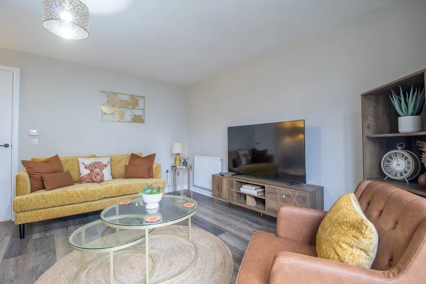 Lendrick House-Spacious 3 Bed House in Falkirk - Image 1