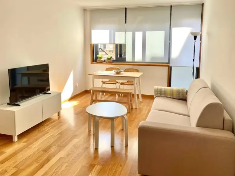 Sunny apartment in Bayonne - Image 1