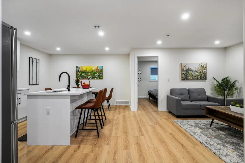 The Elgin Escape: New Full Suite - Image 1