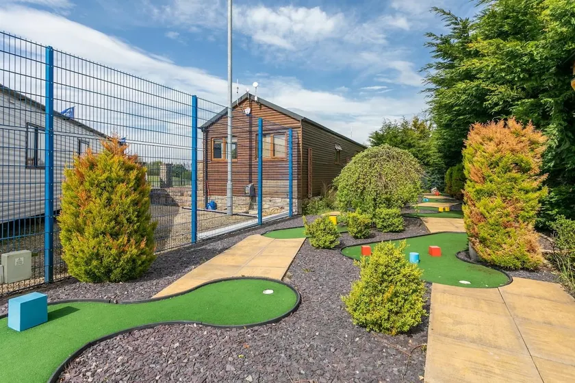 Woodland Cabin: Pool, Sky, Gym - Image 1