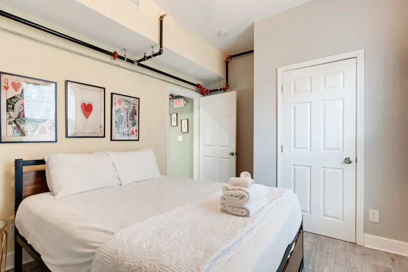 Sports Fans Welcome • 2BR/2BA by Vandy! - Image 1
