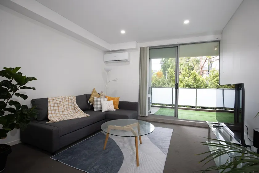 KozyGuru | Epping | Stylish 1 Bedroom Apartment - Image 1