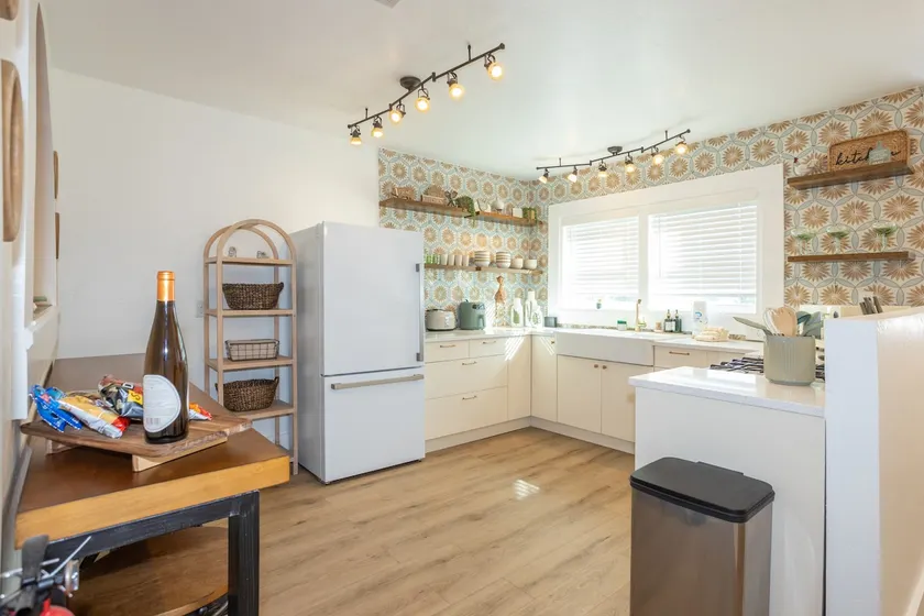 La Casa Bonita - 2 bedrooms, 1 bathroom - Image 1