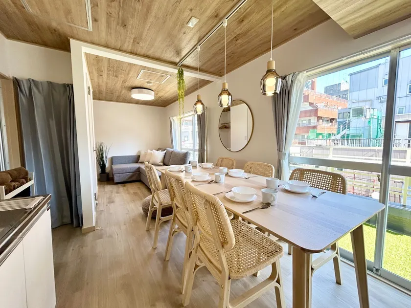 Nerima Station 2 mins walk · Direct to Shinjuku, Shibuya, Ikebukuro · Projector · Convenient for Tokyo sightseeing - Image 1