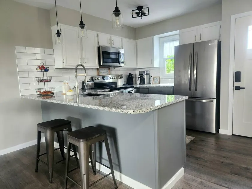 A Spacious Townhome in Newton - Unit D - Image 1