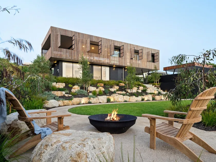 Lumiere-Stunning Coastal Retreat - Image 1