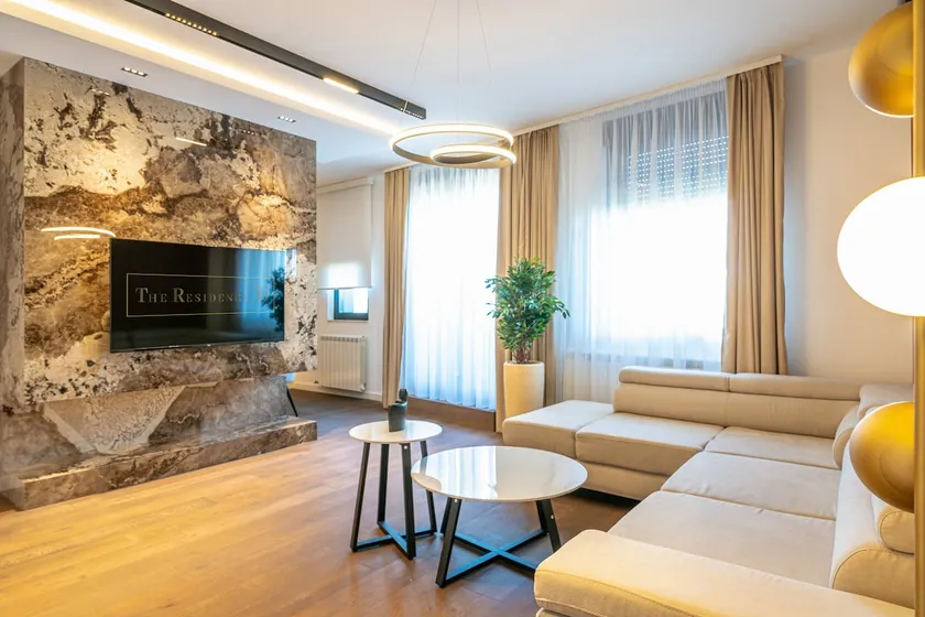 Deluxe Two-Bedroom Apartment - Image 1